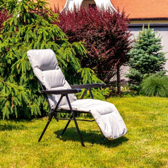 Mogan kerti szék szürke színben