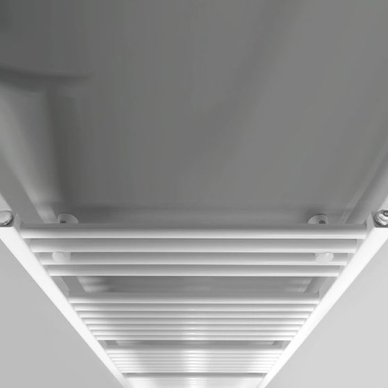 Fürdőszobai radiátor középső bekötéssel